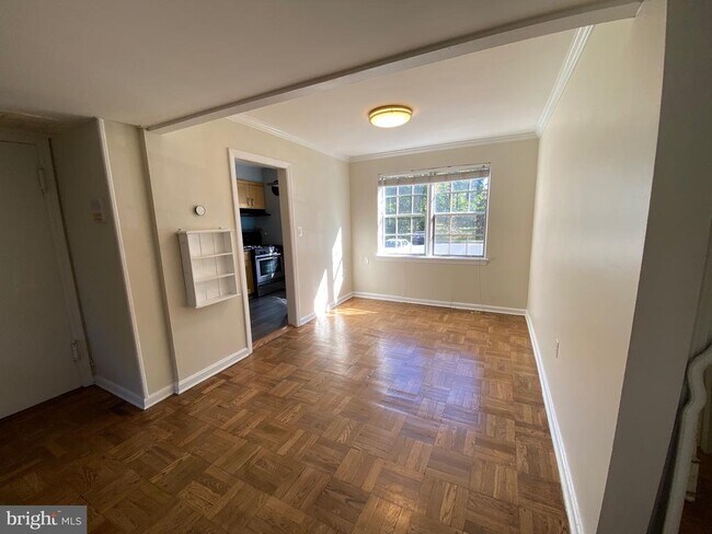 Foto del edificio - 6515 Potomac Ave