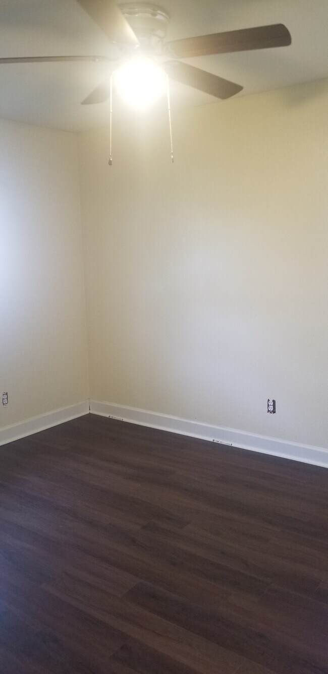 Foto del edificio - 6305 Skylark Ln