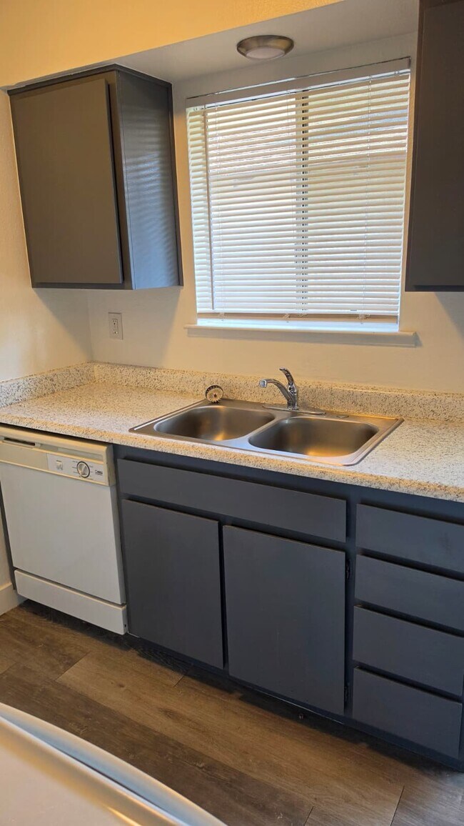 Foto del edificio - 4263 N Bengston Ave