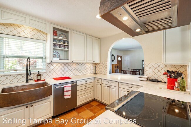 Building Photo - 3 br, 2 bath House - 4204 W Euclid Ave