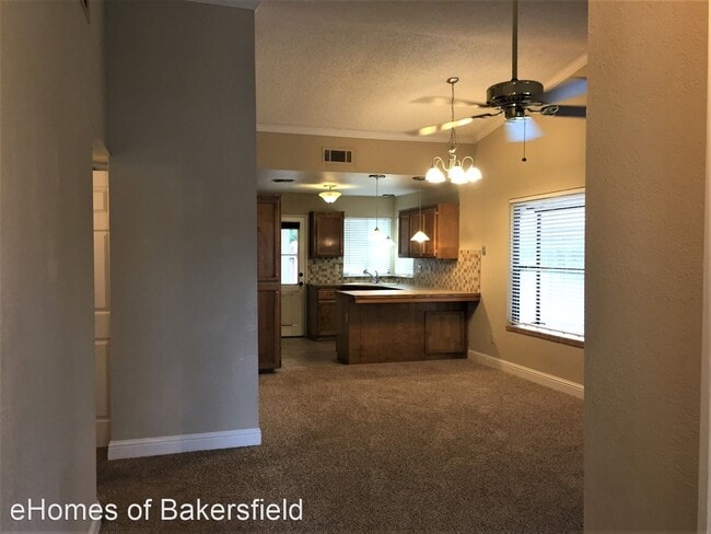 Building Photo - 2 br, 2 bath House - 4113 Planz Rd Unit D