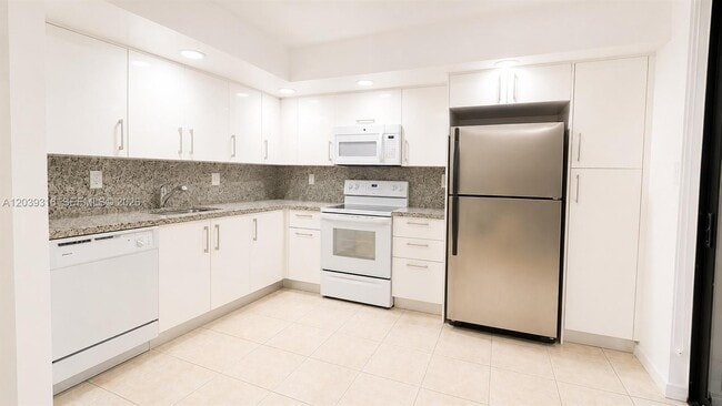 Building Photo - 8700 SW 133rd Avenue Rd