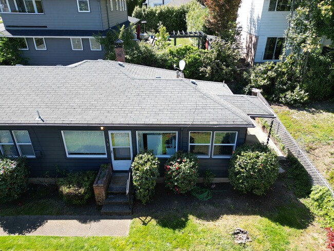 unit exterior - 13-15 SW Bancroft St