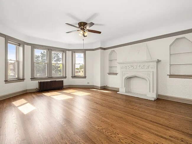 Foto del edificio - 5352 W Sunnyside Ave