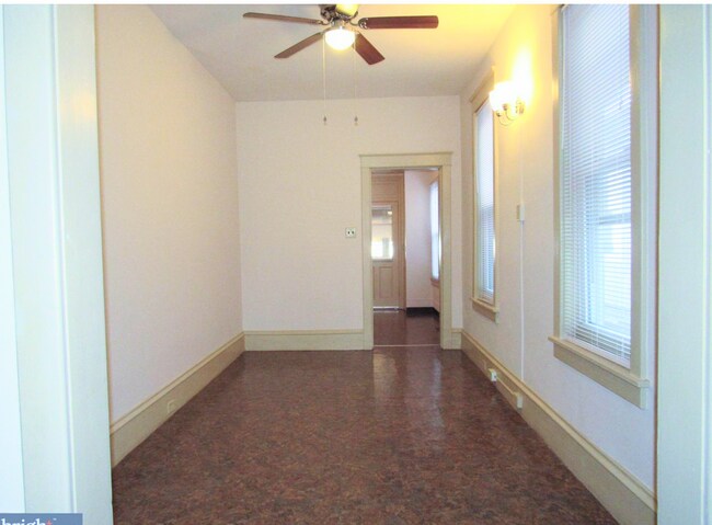 This is old pic. There is new flooring and paint. - 1123 Greenwich St