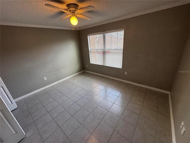 Building Photo - 307 Oak Rose Ln