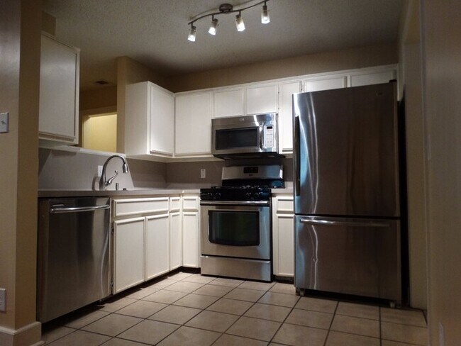 Foto del edificio - 9104 Quail Creek Dr