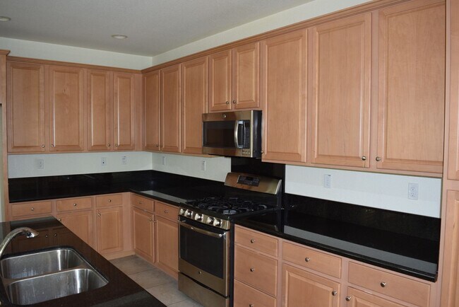 Foto del edificio - Spacious Home In Mountain House