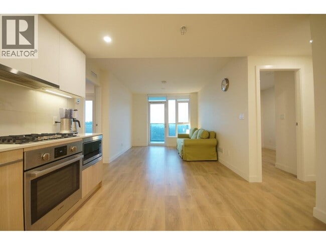 Building Photo - 318 Alderson Ave