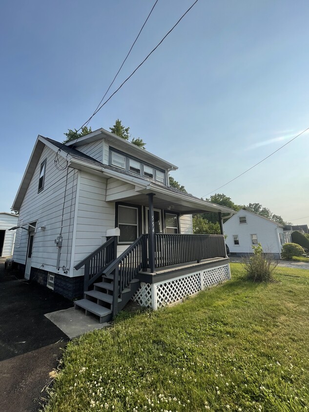 554 Grandview Ave, Barberton, OH 44203 House Rental in Barberton, OH