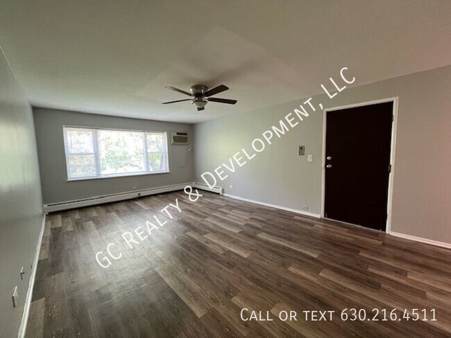 Building Photo - ***WESTMONT / LARGE 1 BEDROOM / HEAT INCLU...