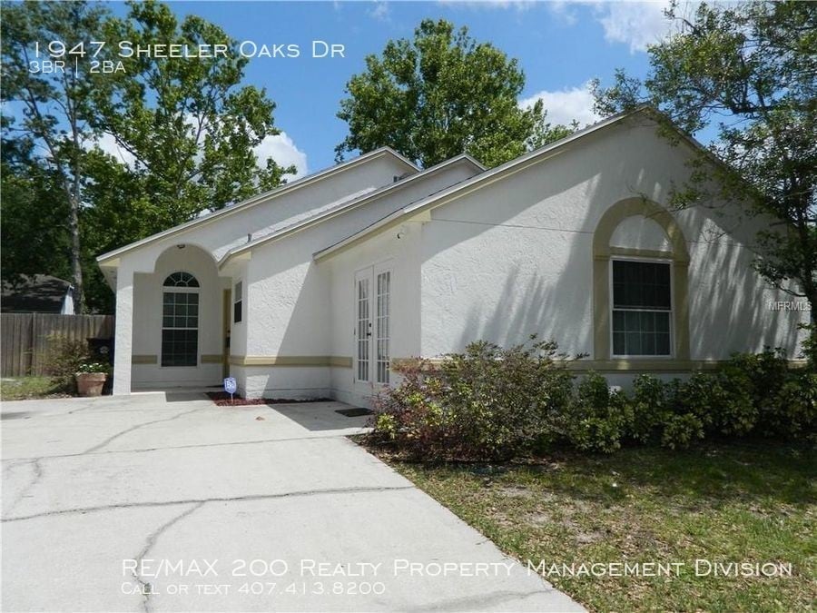 Primary Photo - LOVELY 3/2 APOPKA HOME WITH POOL