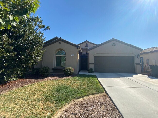 Foto del edificio - Lovely Home for rent in Visalia, Ca