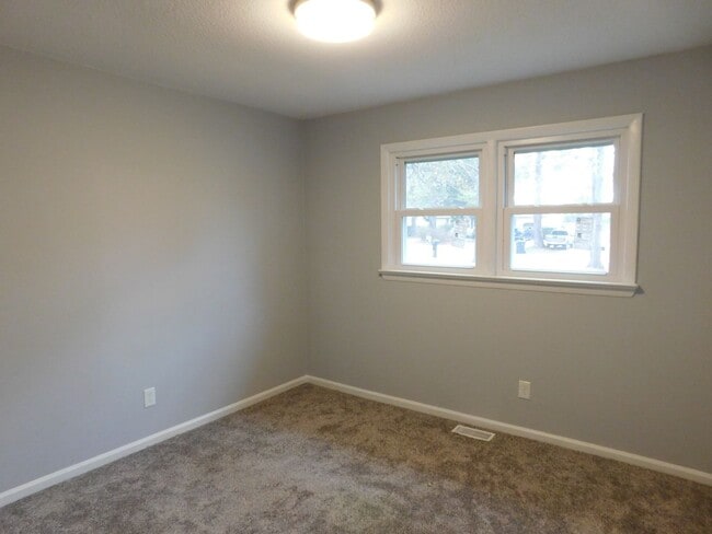 Building Photo - 1334 Hunters Rd