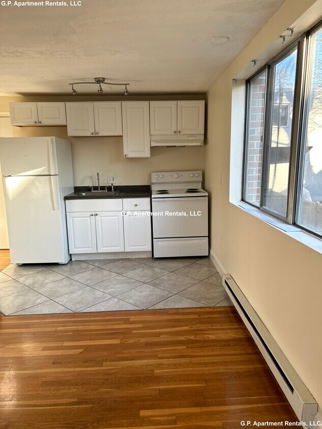 447 Pleasant St, Melrose, MA 02176 Condo for Rent in Melrose, MA