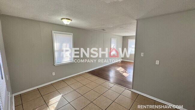 Foto del edificio - 321 Navy Dr