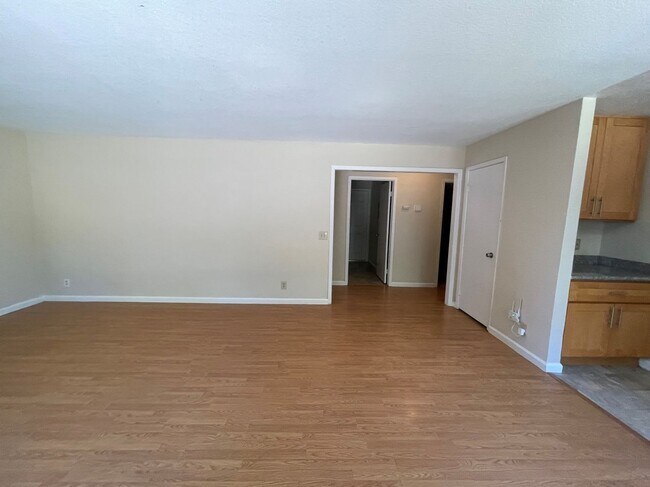 Foto del edificio - 125 Woodstock Cir