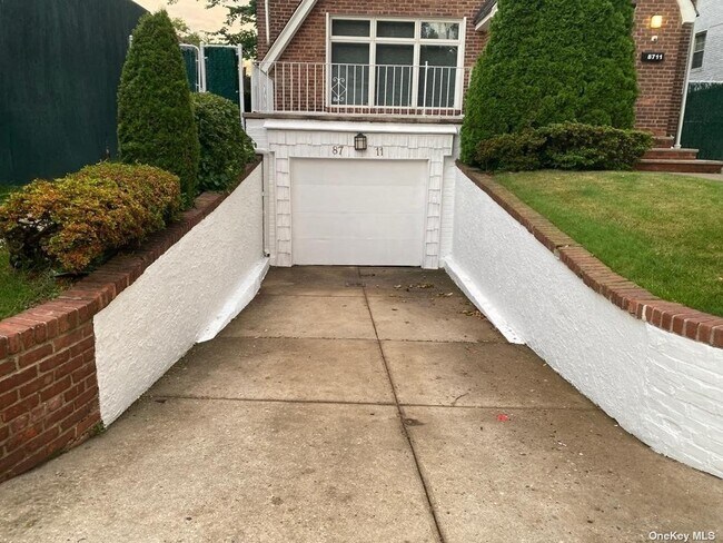 Building Photo - 87-11 Chevy Chase St