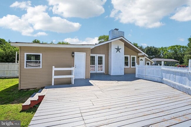 Building Photo - 144 E Arbor Ave