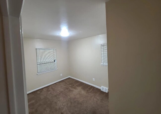 Dormitorio_2 - 8708 Hargrave St