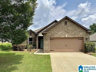 Building Photo - 305 Polo Ct