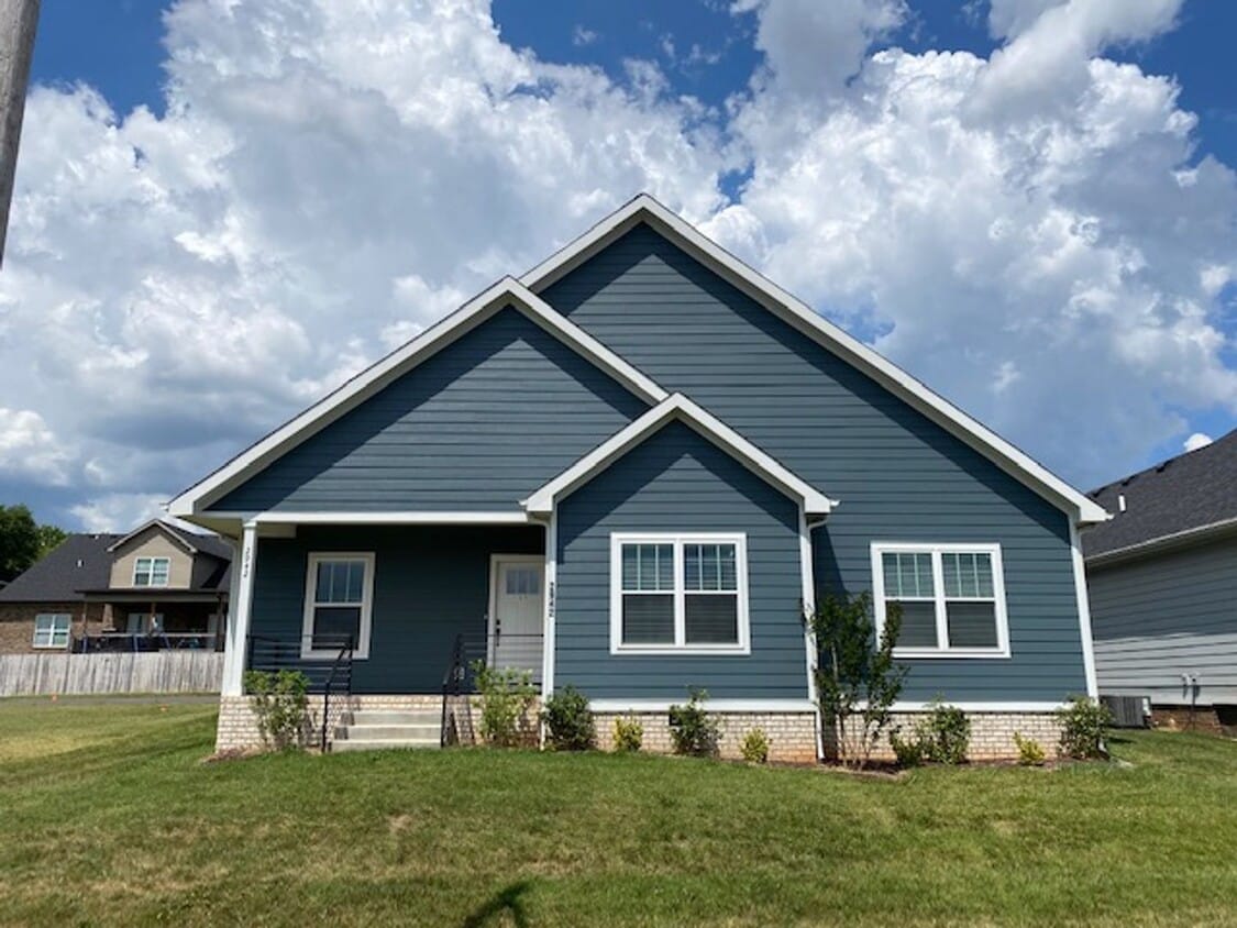 Primary Photo - 2942 Smallhouse Rd