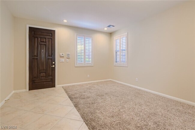 Foto del edificio - 549 Ivy Spring St