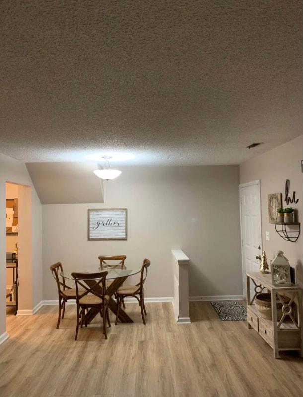 Building Photo - 8919 Cardinal Terrace