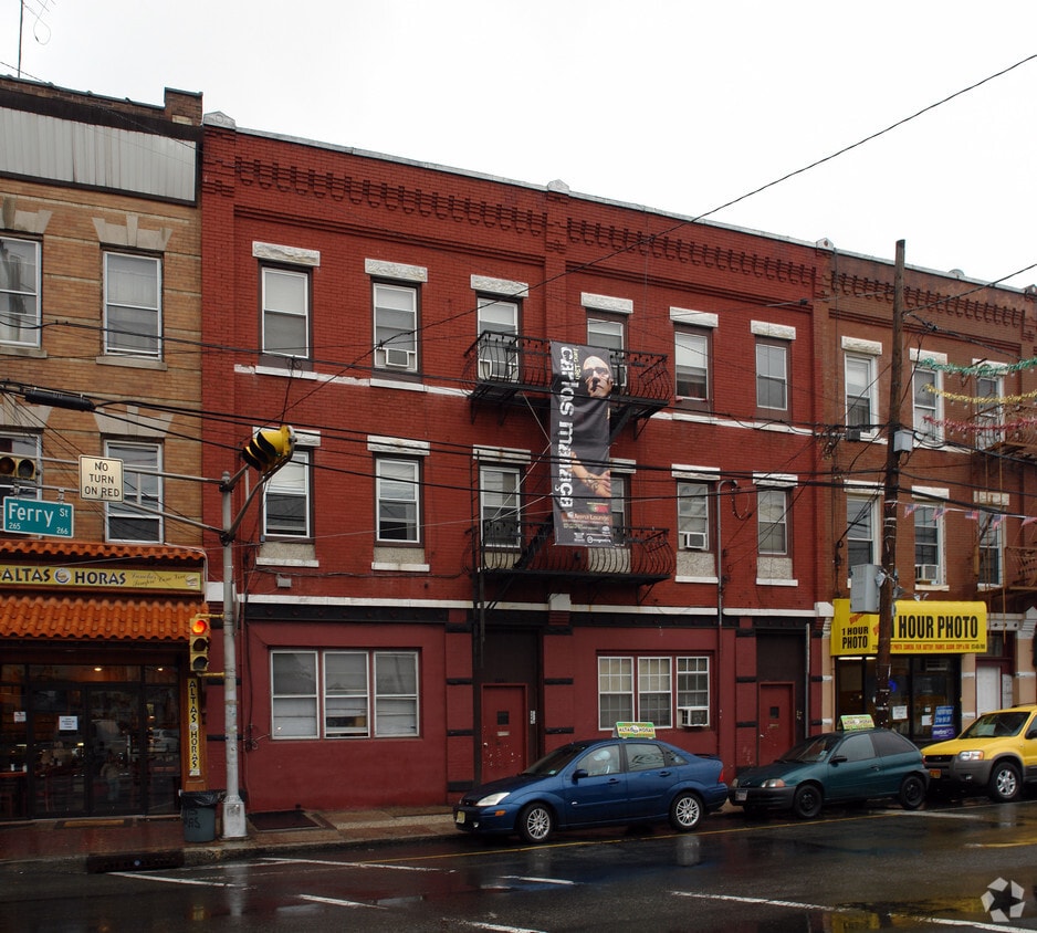 268 Ferry St, Newark, NJ 07105 Apartments in Newark, NJ