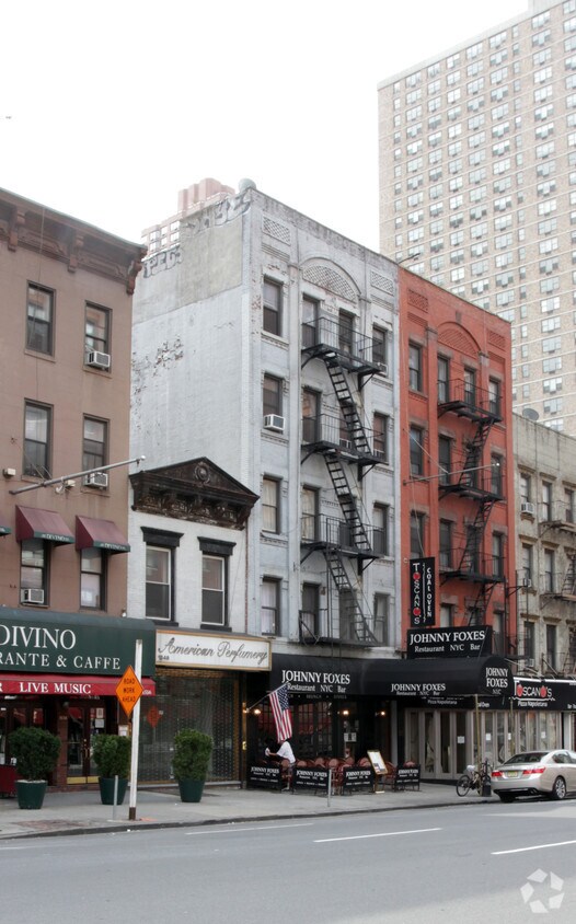 Foto principal - 1546 Second Ave