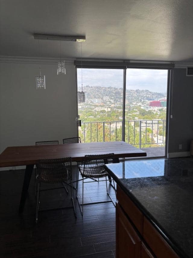 Building Photo - 100 S Doheny Dr