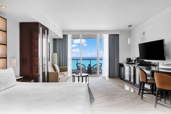 Foto del edificio - 4391 Collins Ave