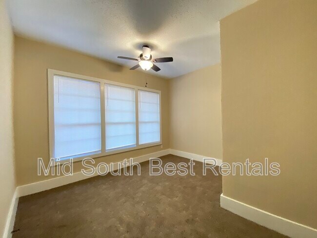 Foto del edificio - 2323 E 2nd St