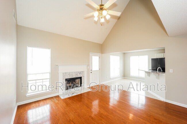 Foto del edificio - 181 Saddleview Trail
