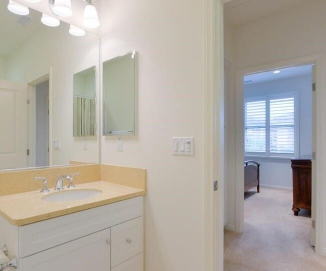 Building Photo - Gorgeous home in Irvine's most desirable Village of Stonegate