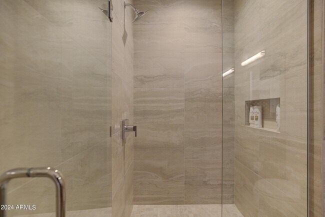 Foto del edificio - 7180 E Kierland Blvd