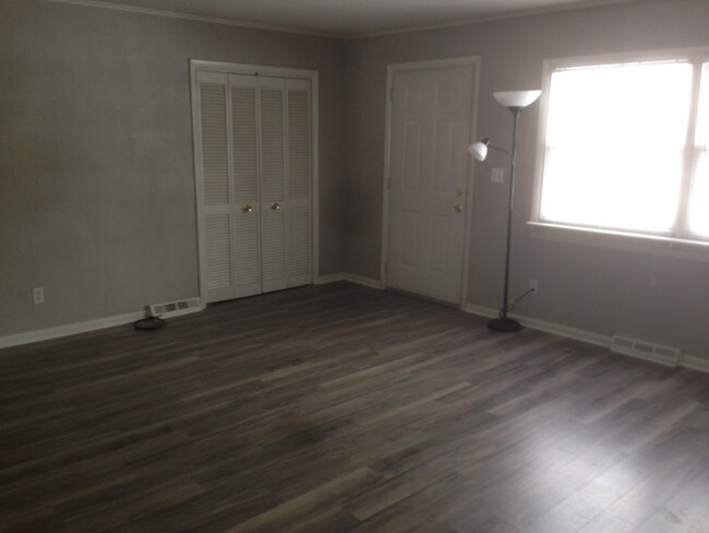 Foto del edificio - 14118 Hemlock St