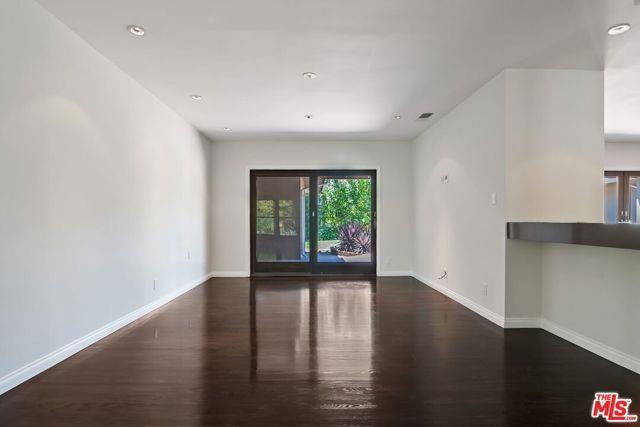 Foto del edificio - 13202 Dobbins Pl