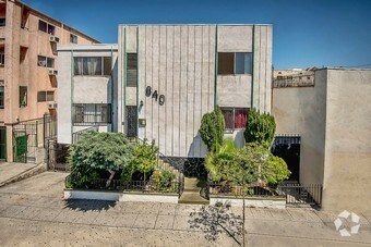 Primary Photo - 840 S Carondelet St