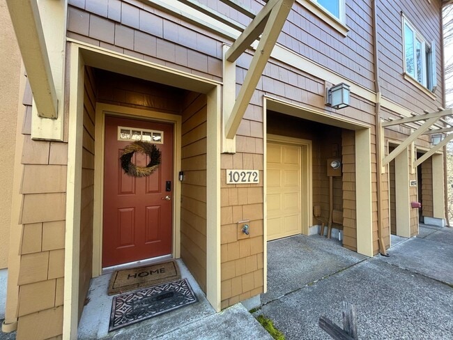 Photo - Incredible Forrest Park Townhome!! 2 bedroom, 2 bath, HUGE attached Garage!