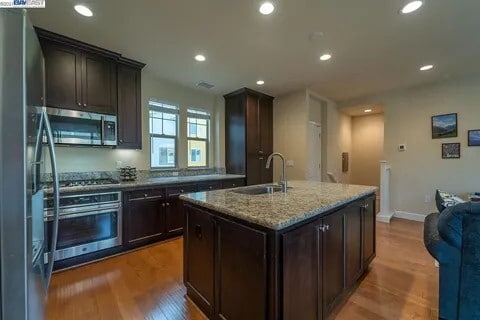 Building Photo - 833 Tranquility Cir