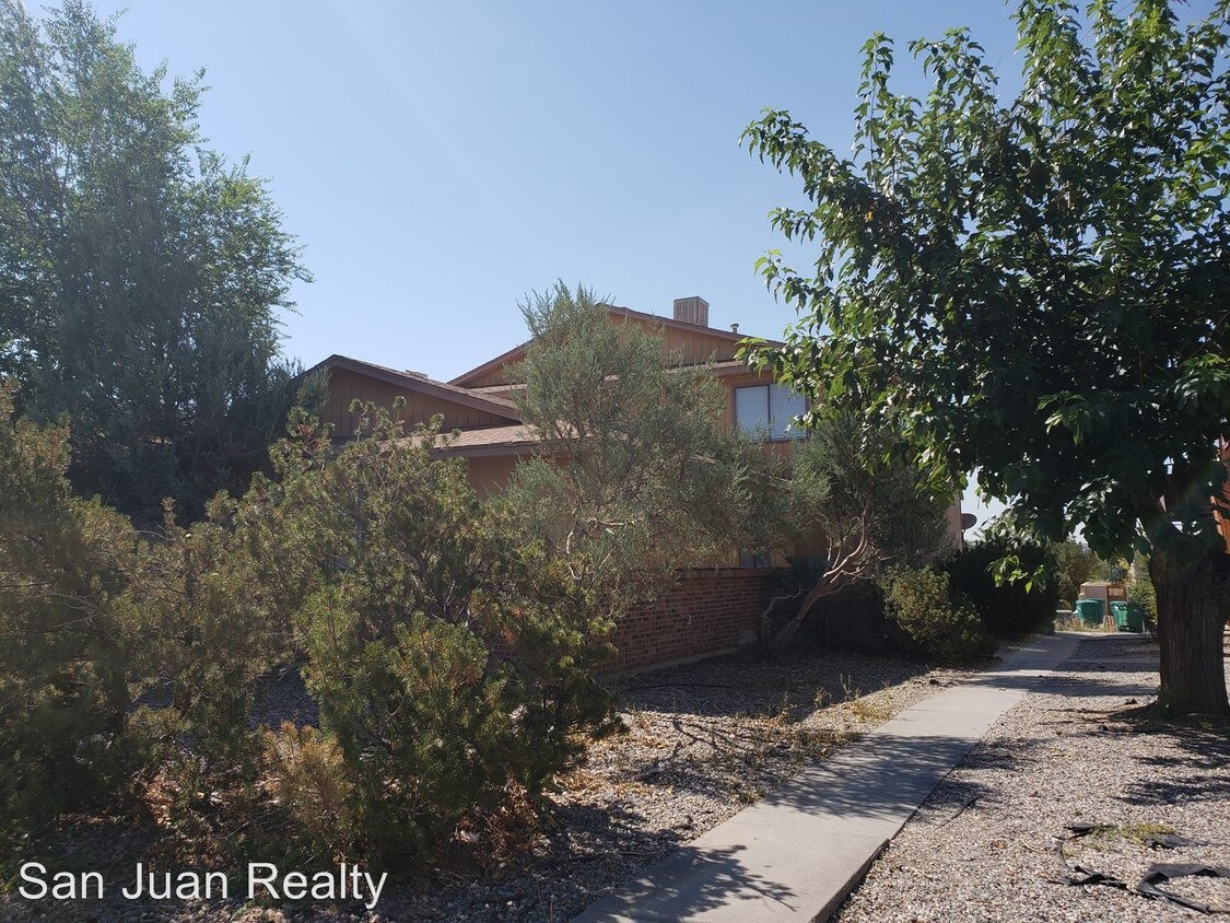 Primary Photo - 1705 Cliffside Dr