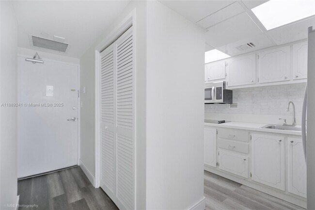 Foto del edificio - 1000 West Ave