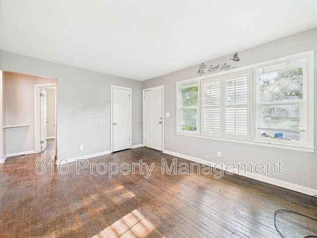 Foto del edificio - 6149 Agnes Ave