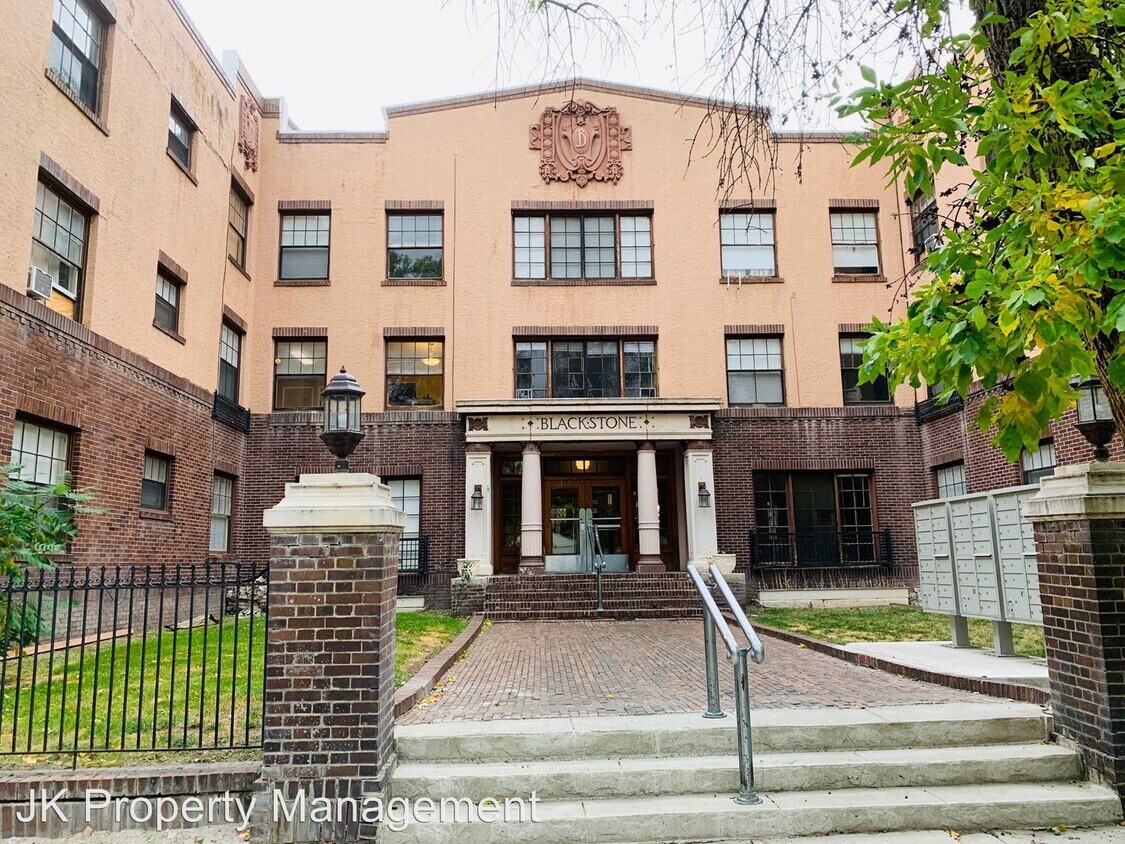 Foto principal - 314 3rd St N