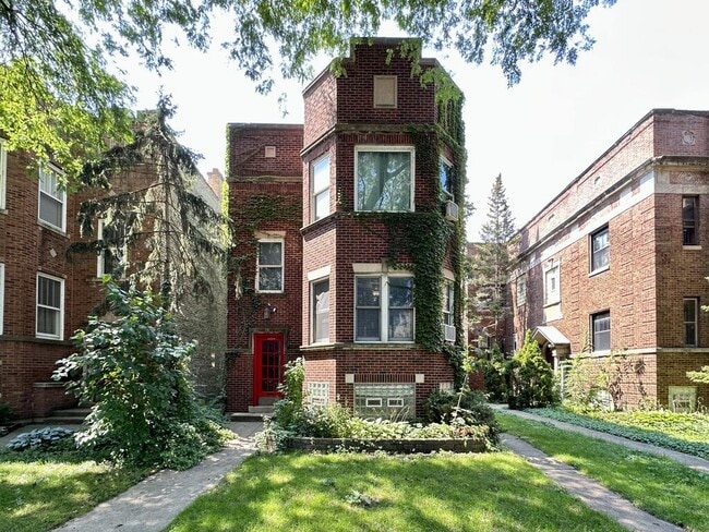 Building Photo - 6424 N Magnolia Ave