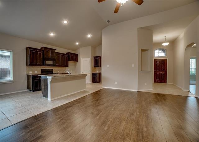 Building Photo - 2408 Windhaven Dr