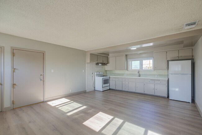 Photo - Spruce Ave Residences Apartment