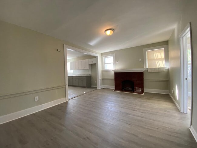 Building Photo - 48 Hopkins Pl