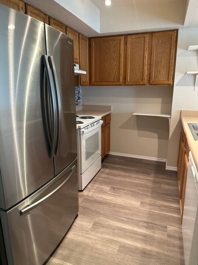 Foto del edificio - Two-story 2BD/1.5BA Lexington Village Town...